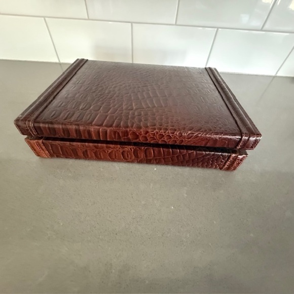 Suede Lined Cufflink Jewelry Storage Box 11"x8"x2" - Picture 2 of 9